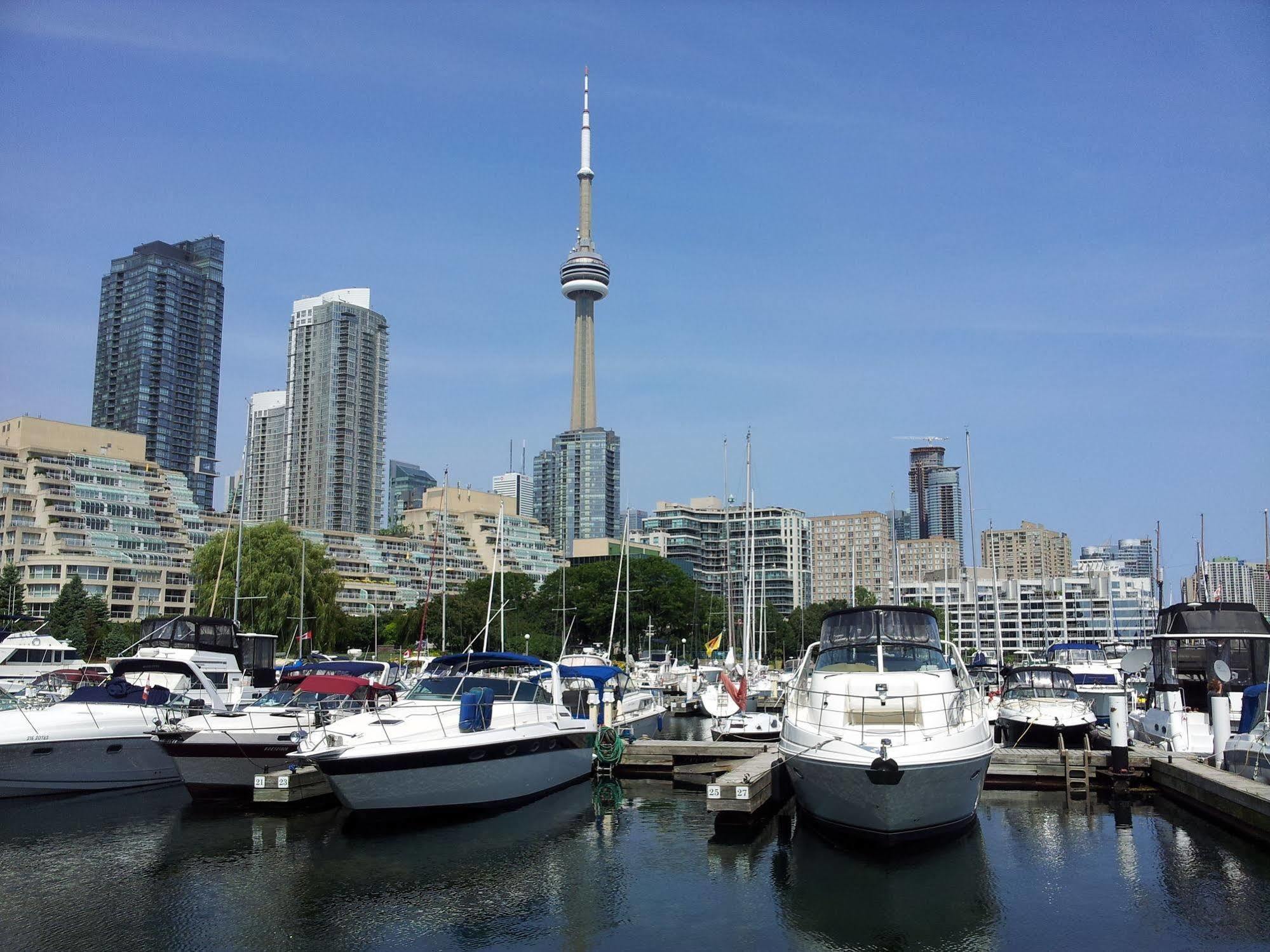 Making Waves Boatel Bed & Breakfast Toronto Exterior photo